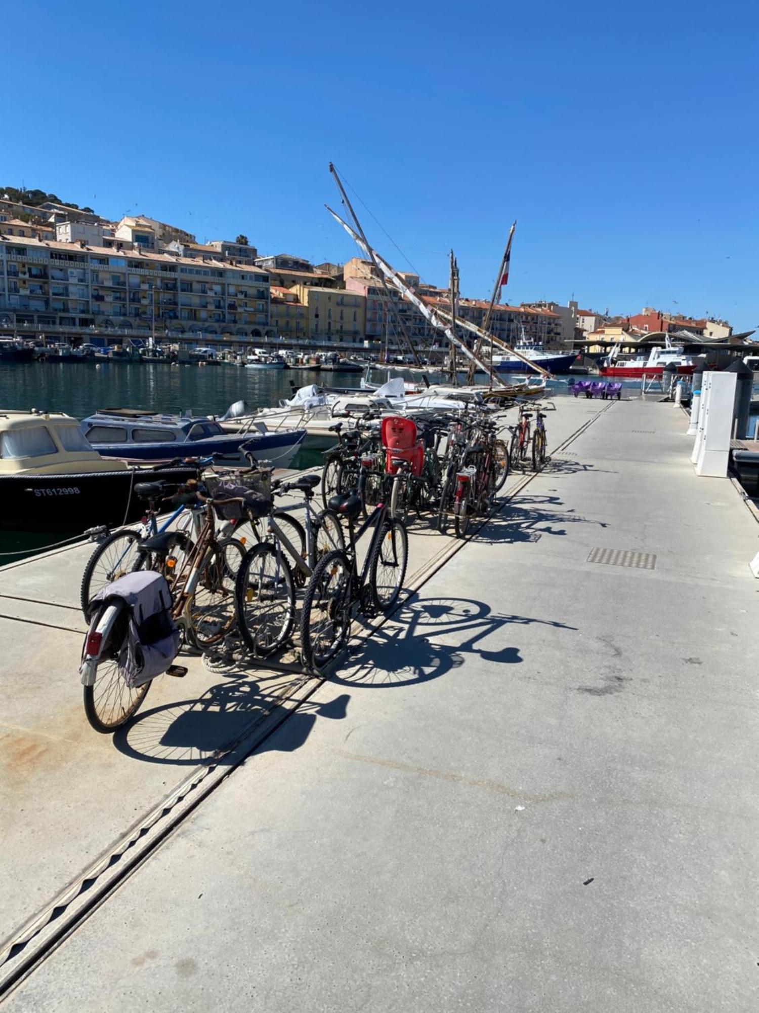 Nuitee A Bord De Danilou Un Voilier De 9.50M Sète Exterior foto